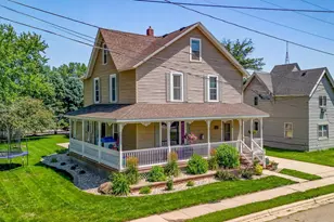 136 1st Ave, Alden, MN 56009 - Photo 1