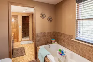 136 1st Ave, Alden, MN 56009 - Photo 22