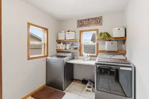 136 1st Ave, Alden, MN 56009 - Photo 6