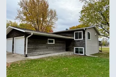 1135 20th Street, Windom, MN 56101 - Photo 2
