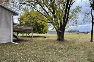 1135 20th St, Windom, MN 56101 - Photo 14