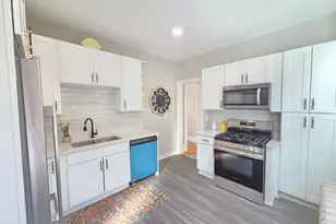 1323 Lincoln Ave, Saint Paul, MN 55105 - Photo 8