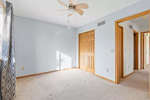 700 Kingfisher Ln, Woodbury, MN 55125 - Photo 20