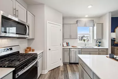 985 Stone Creek Drive, Jordan, MN 55352 - Photo 4