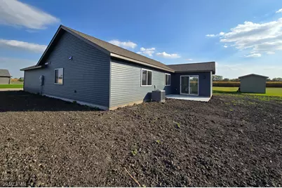 1427 Cullen Street, Saint Peter, MN 56082 - Photo 22