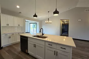 1427 Cullen St, Saint Peter, MN 56082 - Photo 4