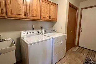 1147 Mary Pl S, Maplewood, MN 55119 - Photo 22