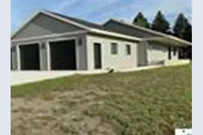 2214 Lake Avenue, New Ulm, MN 56073 - Photo 1