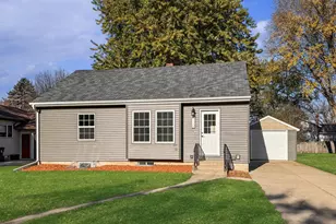 119 E St, Marshall, MN 56258 - Photo 1