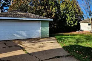 2709 Diane Ln, Hibbing, MN 55746 - Photo 14