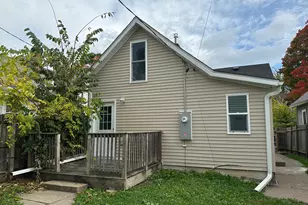 1213 Woodbridge St, Saint Paul, MN 55117 - Photo 1