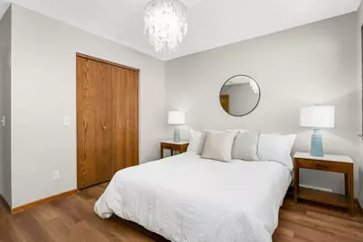 5124 Heritage Hills Drive, Bloomington, MN 55437 - Photo 16