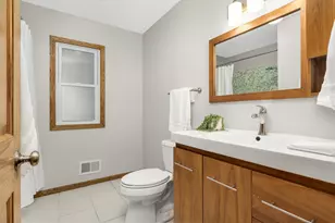 5124 Heritage Hills Dr, Bloomington, MN 55437 - Photo 22