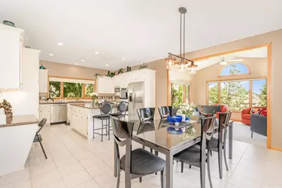 9031 Highview Lane, Woodbury, MN 55125 - Photo 12