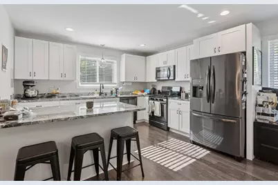 2084 Reaney Avenue E, Saint Paul, MN 55119 - Photo 8