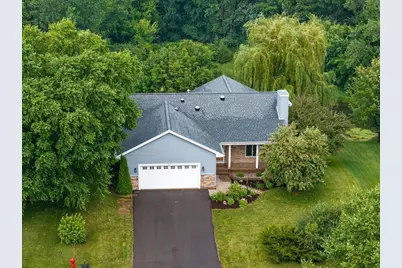 2513 Burl Oak Curve, Hudson, WI 54016 - Photo 2