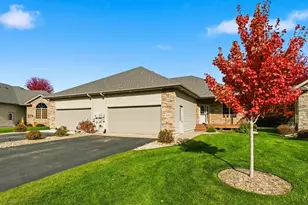 1330 N 10th St, Lake City, MN 55041 - Photo 2