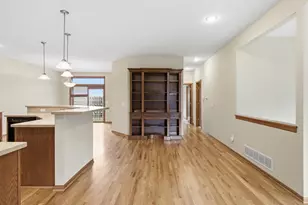 1330 N 10th St, Lake City, MN 55041 - Photo 10