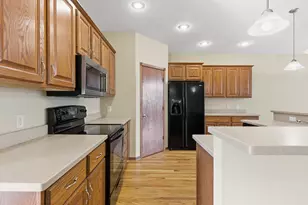 1330 N 10th St, Lake City, MN 55041 - Photo 6