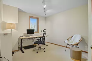 1136 County Rd C2 W, Roseville, MN 55113 - Photo 20