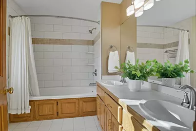 1136 County Road C2 W, Roseville, MN 55113 - Photo 16
