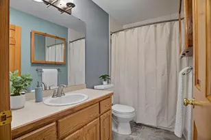 1136 County Rd C2 W, Roseville, MN 55113 - Photo 14