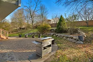 1136 County Rd C2 W, Roseville, MN 55113 - Photo 26