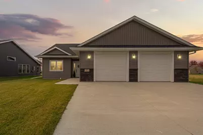 873 Escalade Lane SE, Owatonna, MN 55060 - Photo 4