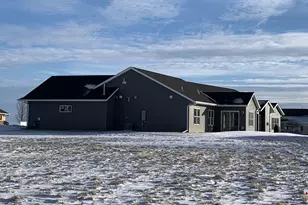 873 Escalade Ln SE, Owatonna, MN 55060 - Photo 2