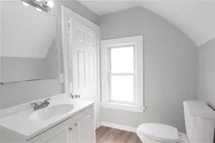 188 Wyoming St E, Saint Paul, MN 55107 - Photo 10