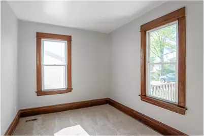 188 Wyoming Street E, Saint Paul, MN 55107 - Photo 8