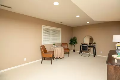 810 Foxcroft Circle SW, Rochester, MN 55902 - Photo 38