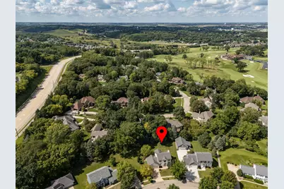 810 Foxcroft Circle SW, Rochester, MN 55902 - Photo 2