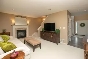 810 Foxcroft Cir SW, Rochester, MN 55902 - Photo 6