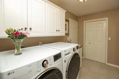 810 Foxcroft Circle SW, Rochester, MN 55902 - Photo 16