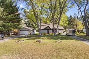 6924 Lakeview Dr, Lino Lakes, MN 55014 - Photo 38