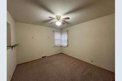 917 N McKenzie Street, Luverne, MN 56156 - Photo 12