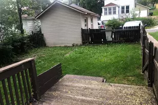 806 Grant Ave, Eveleth, MN 55734 - Photo 10