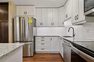 1150 Black Oaks Ln N, Plymouth, MN 55447 - Photo 12