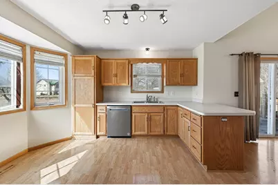 25749 Goldfinch Avenue, Wyoming, MN 55092 - Photo 4