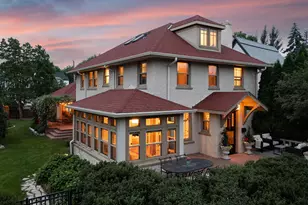 2554 W Lake of the Isles Pkwy, Minneapolis, MN 55405 - Photo 2