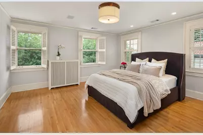 2554 W Lake Of The Isles Parkway, Minneapolis, MN 55405 - Photo 26