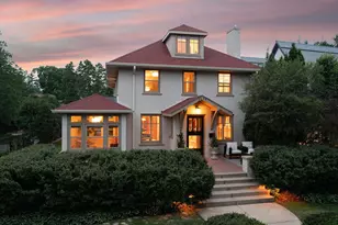 2554 W Lake of the Isles Pkwy, Minneapolis, MN 55405 - Photo 1