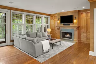 2554 W Lake of the Isles Pkwy, Minneapolis, MN 55405 - Photo 20