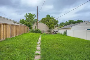 595 Hawthorne Ave Ave E, Saint Paul, MN 55130 - Photo 14