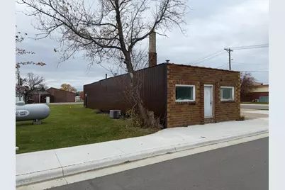 219 1st Avenue NE, Baudette, MN 56623 - Photo 1