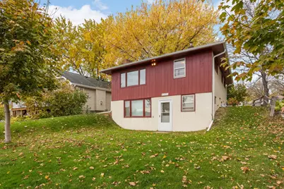 2331 W Medicine Lake Drive, Plymouth, MN 55441 - Photo 4