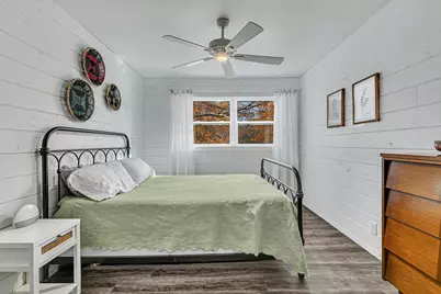 990 Hassan Street SE, Hutchinson, MN 55350 - Photo 4