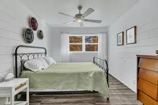 990 Hassan St SE, Hutchinson, MN 55350 - Photo 4