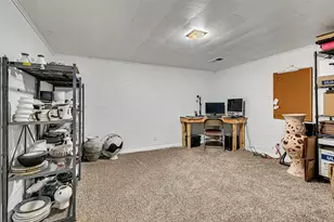 990 Hassan St SE, Hutchinson, MN 55350 - Photo 16